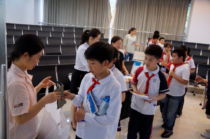 点赞 | 九亭二小“行走松江”,研学永大,躬行实践 点赞 | 九亭二小“行走松江”,研学永大,躬行实践